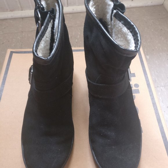 hibou Krysil Hidden Wedge Booties - Picture 2 of 11